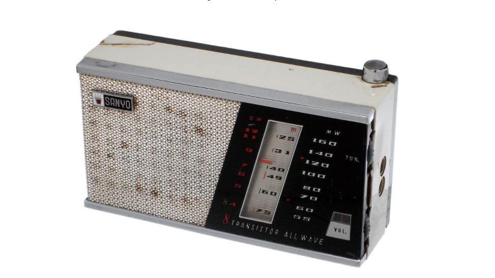 Transistor radio, receiving AM and short wave band