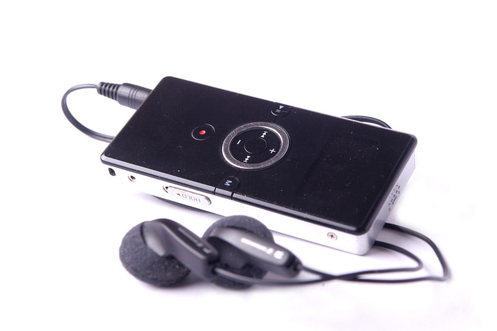 An MP3 player features a supercapacitor.