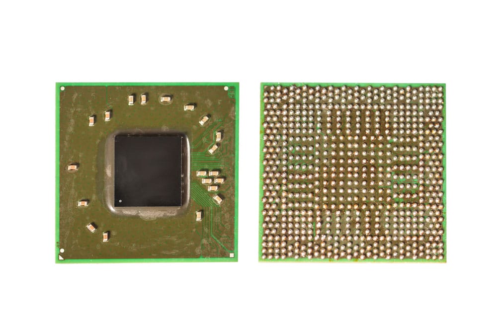 Integrated circuit chip with a TO-18 package